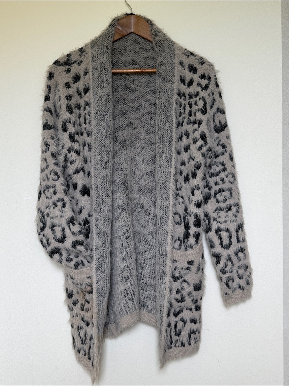 Women's Grey Fuzzy Leopard-Print Open Cardigan
